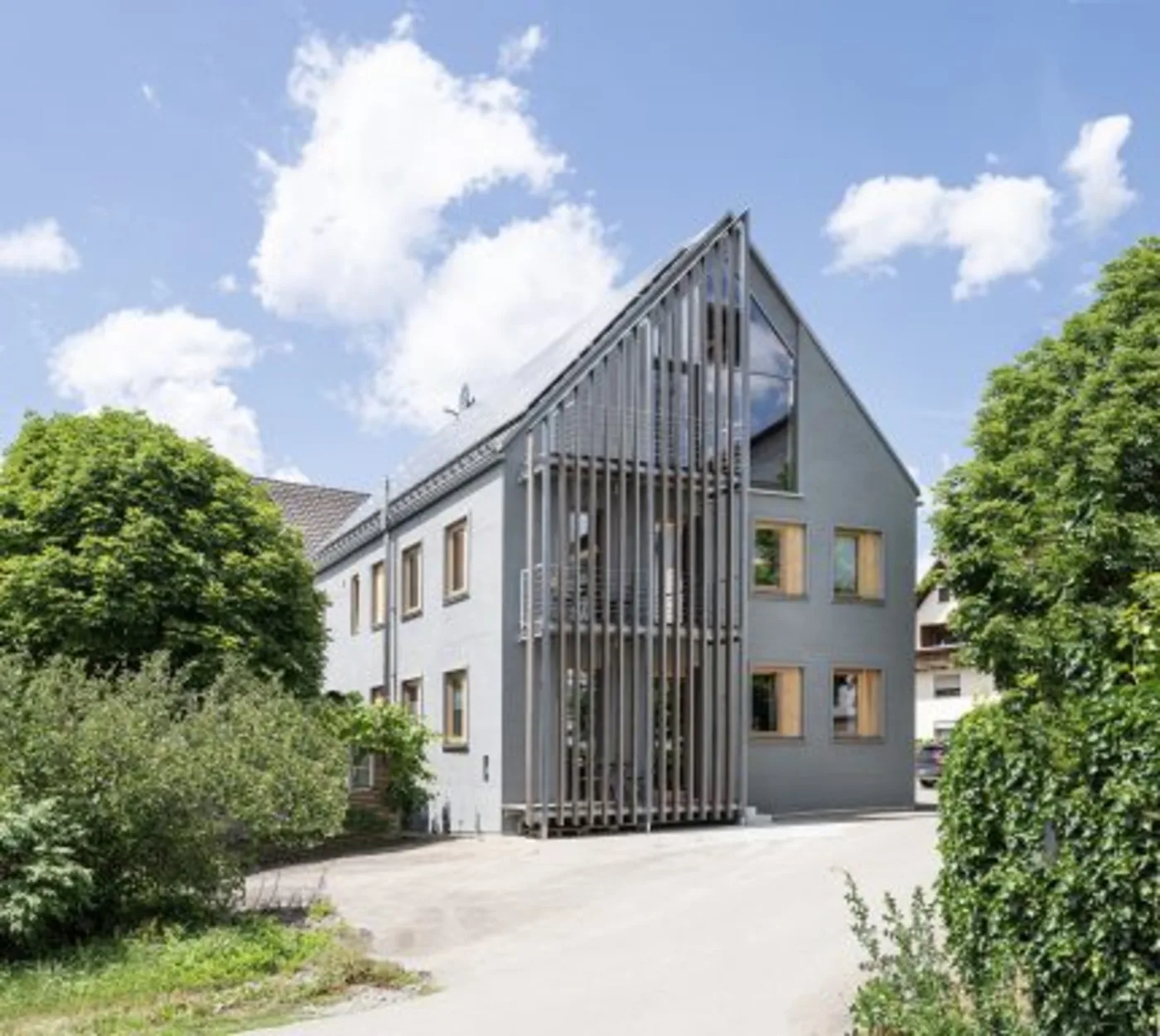 Innenraum im sanierten ehemaligen Rathaus, Büro von SCHNELL Ingenieure + Architekten