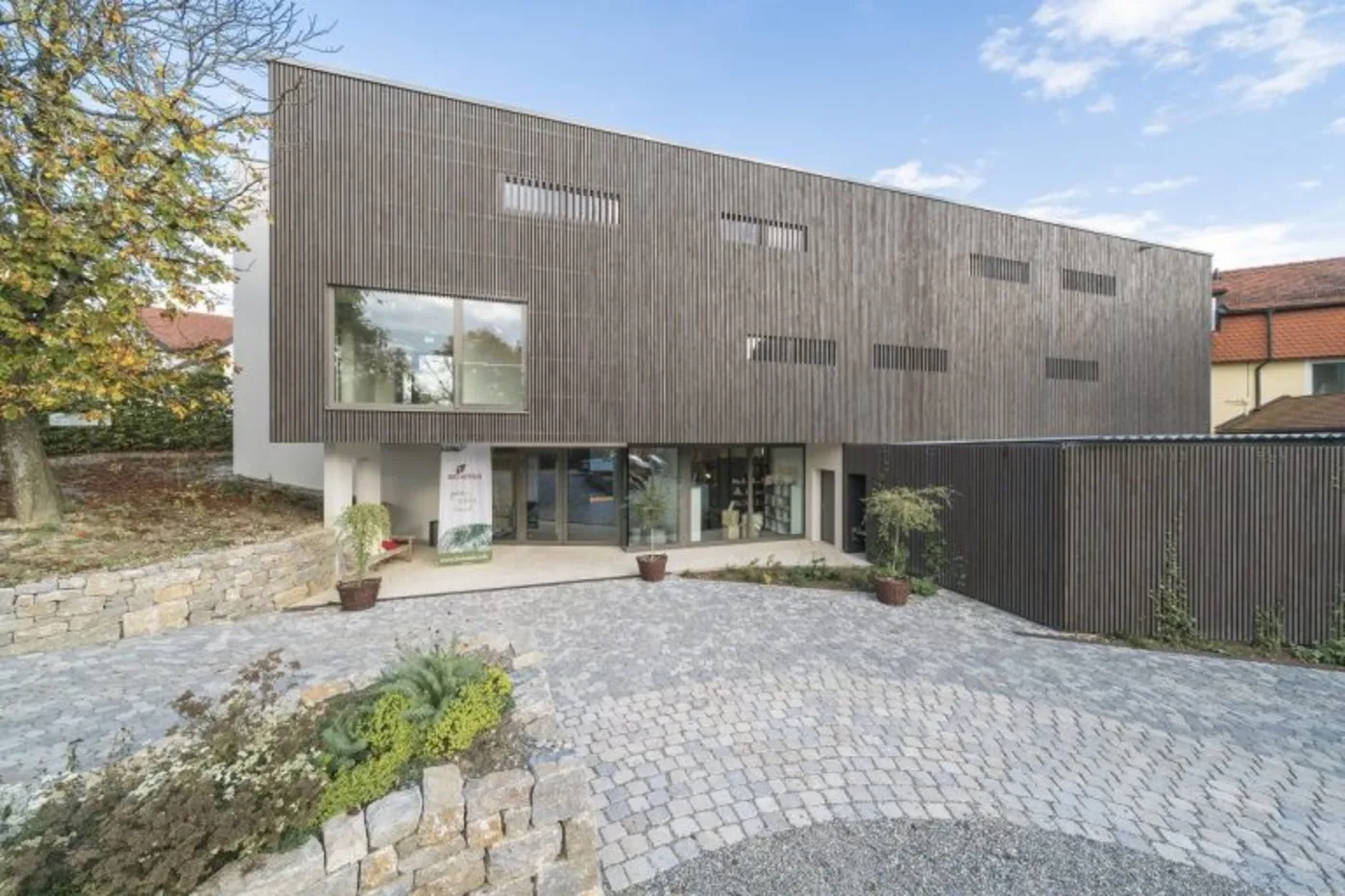 Biohotel Mohren Neubau Eingangsbereich, Frühstücksraum und 10 Hotelzimmer, 88693 Deggenhausertal-Limpach